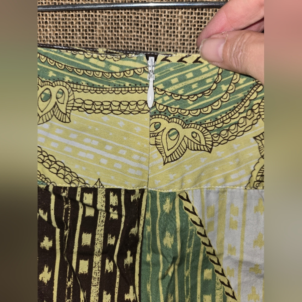 EUC Women's Emma James Green Yellow Patterned Skirt With Belt Loops Size 12 - Picture 5 of 8